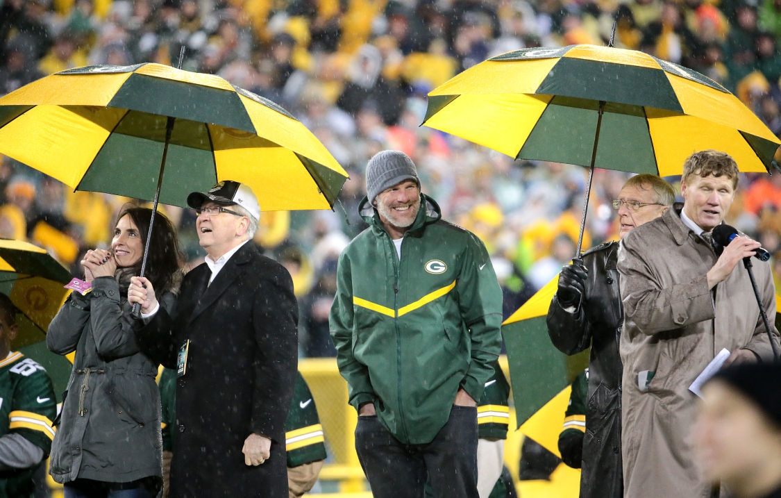 2015-09-28Brett Favre02-11262015213557